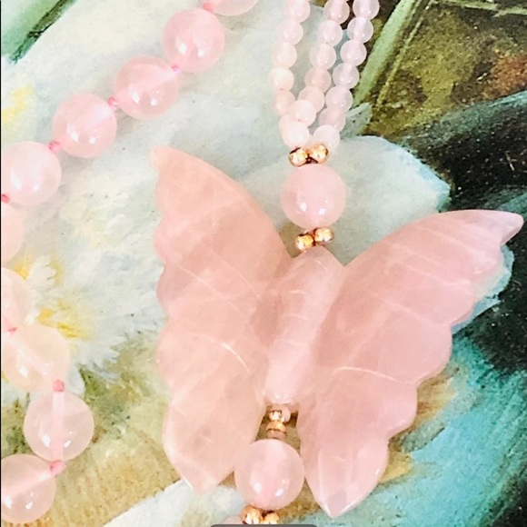 Vintage Pink Butterfly Rose Quartz Necklace 🦋 - Picture 5 of 9